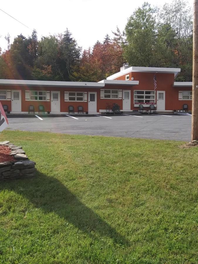 Snow Creek Inn West Dover Exterior photo